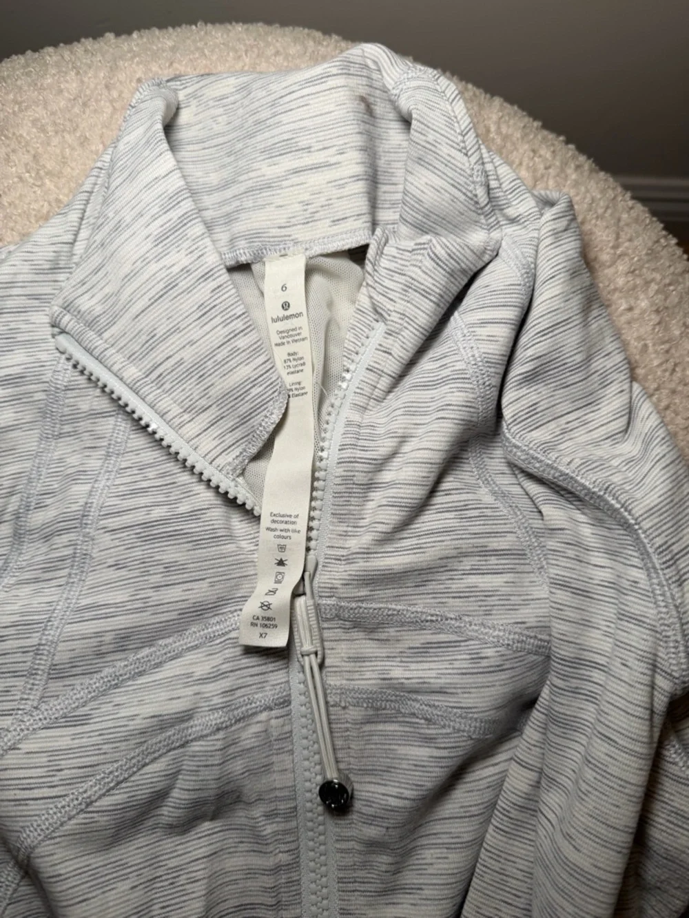 Lululemon Jacket - Picture 2 of 3